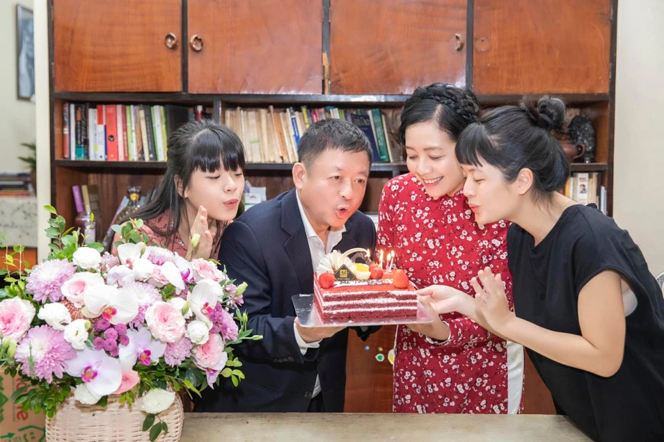 Hôn nhân gần 40 năm của nghệ sĩ Chiều Xuân: Quá viên mãn, không ngại nói lời ngọt ngào, chồng ủng hộ mọi đam mê của vợ - Ảnh 4